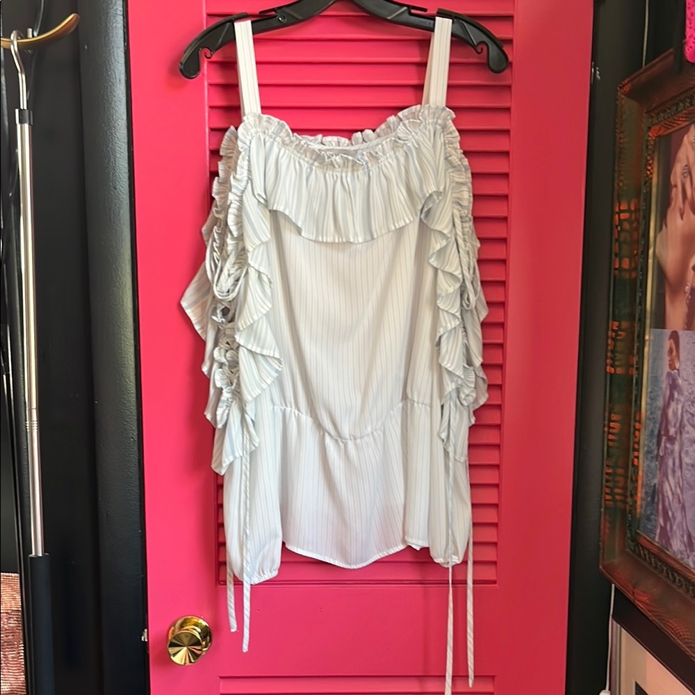 SIZE L Belle Sky Cream Ruffled Blouse with Tie Front